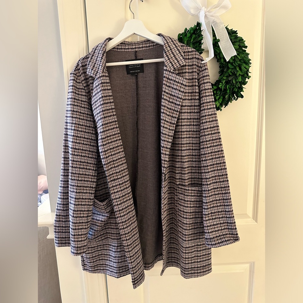 Lightweight blazer